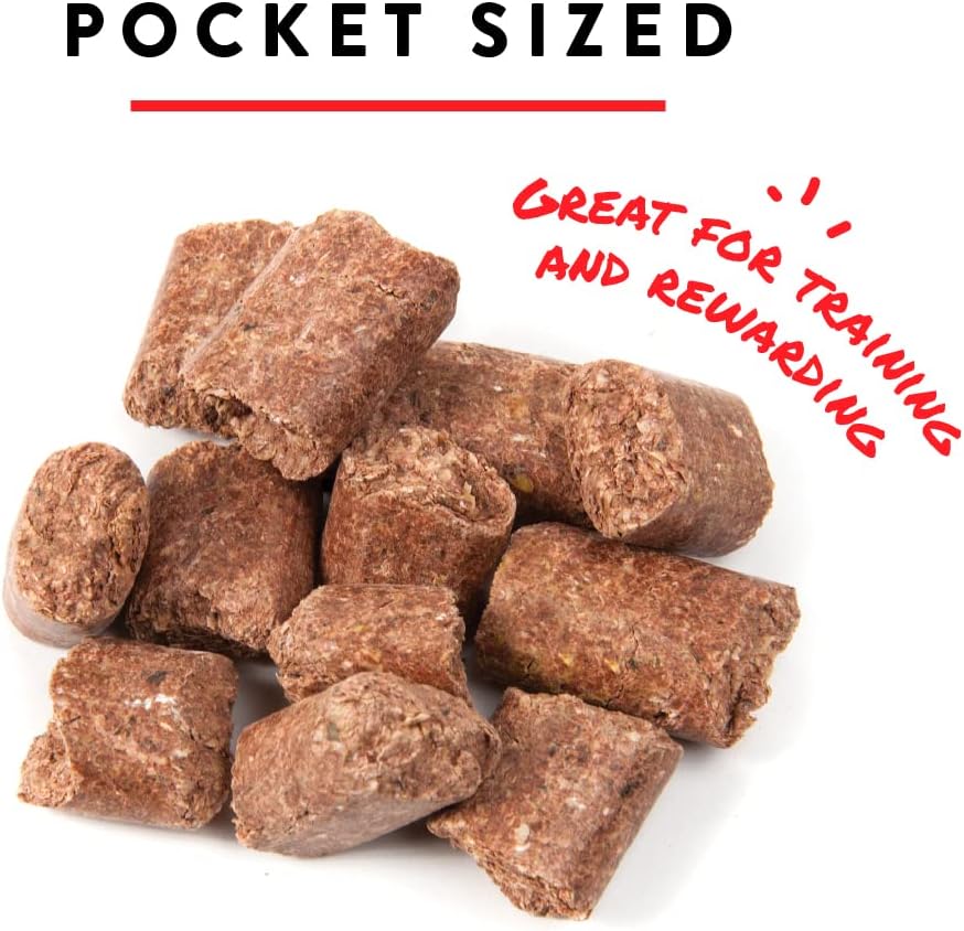 Manna Pro Bite-Size Nuggets for Horses - Pocket Sized Training Horse Treats - Apple Flavored Treats - Packs with Vitamins & Minerals- Great Taste Guaranteed - 4lbs