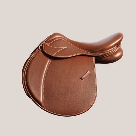 Artisan-Crafted Pure Leather Jumping Saddle – Classic Close Contact Comfort