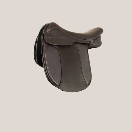 Handcrafted Premium Pure Leather Dressage Saddle – Ergonomic Fit & Timeless Comfort